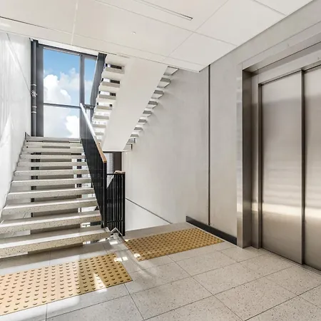 50m2 Near Japanese Garden - 3rd Floor Apartment *