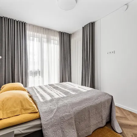 50m2 Near Japanese Garden - 3rd Floor Daire *