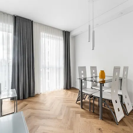50m2 Near Japanese Garden - 3rd Floor *