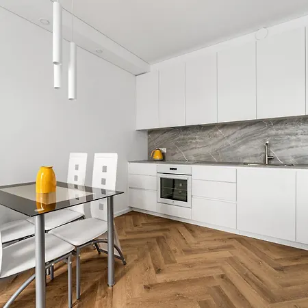 50m2 Near Japanese Garden - 3rd Floor Apartment