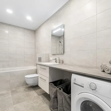 50m2 Near Japanese Garden - 3rd Floor Apartment *